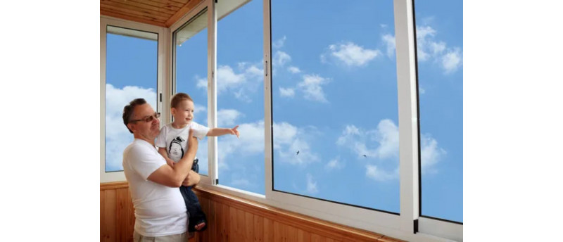 Amenajare balcon inchis: sfaturi, reguli, echipamente potrivite si idei de amenajare