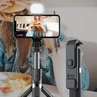 Set 3in1, Selfie Stick cu Lampa LED si Trepied, conectare Bluetooth, alimentare USB Set 3in1, Selfie Stick cu Lampa LED si Trepied, conectare Bluetooth, alimentare USB