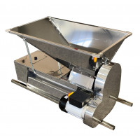 Bronto Zdrobitor-desciorchinator cu motor 0.75kw, cuva carcasa agitator inox, valturi alu by-zdrob.ekx pro Bronto Zdrobitor-desciorchinator cu motor 0.75kw, cuva carcasa agitator inox, valturi alu by-zdrob.ekx pro