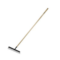 Greblă cu 16 dinti întărită încadrată coadă din lemn, 132cm Greblă cu 16 dinti întărită încadrată coadă din lemn, 132cm