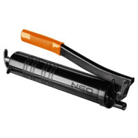 Pistol de gresare 400cc, cu furtun 8x300mm,cap 4 falci Pistol de gresare 400cc, cu furtun 8x300mm,cap 4 falci