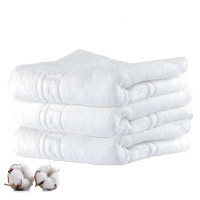 Set 3 prosoape baie fata Quasar & Co.®, 50 x 90 cm, 600 g/mp, hotel quality, 100% bumbac, alb