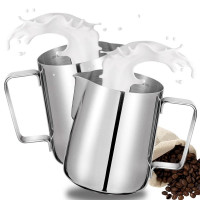 Set 2 cani din inox cu gradatie, latiere pentru spumare cu maner, Quasar & Co.®, cani de lapte sau cappucino, cu cioc, cani pentru bar, cani barista, 350 ml, h 9 cm