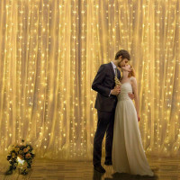 Ghirlanda luminoasa tip perdea 400 LED-uri, 3m, pentru interior/exterior, iluminare galbena Ghirlanda luminoasa tip perdea 400 LED-uri, 3m, pentru interior/exterior, iluminare galbena