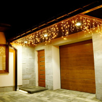 Ghirlanda luminoasa tip perdea 500 LED-uri, 20m, pentru interior/exterior, iluminare galbena, cu telecomanda Ghirlanda luminoasa tip perdea 500 LED-uri, 20m, pentru interior/exterior, iluminare galbena, cu telecomanda
