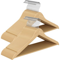 SONGMICS Set de 30 de umerase din lemn, carlige rotative 360°, cu bara pentru pantaloni, 43 cm, natur