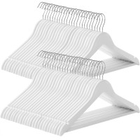 SONGMICS Set de 50 umerase din lemn, cu bara anti-alunecare pentru pantaloni, carlig pivotant la 360°, 45cm, alb SONGMICS Set de 50 umerase din lemn, cu bara anti-alunecare pentru pantaloni, carlig pivotant la 360°, 45cm, alb