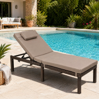 SONGMICS Sezlong gradina cu saltea groasa si tetiera, ratan PE si metal, maxim 150 kg, 195x65x40 cm, maro