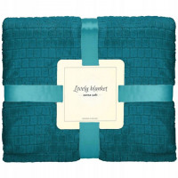 Patura pufoasa pentru 2 persoane, 2 fete, model in relief, 160x200cm, verde marin Patura pufoasa pentru 2 persoane, 2 fete, model in relief, 160x200cm, verde marin