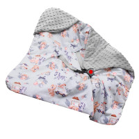 Paturica pentru scoica auto cu gluga integrata, exterior din bumbac 100% si interior moale din material minky, orifici pentru centuri, lavabila la 30°